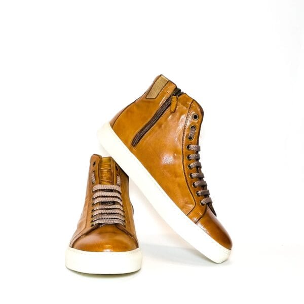 Women's high sneakers in leather