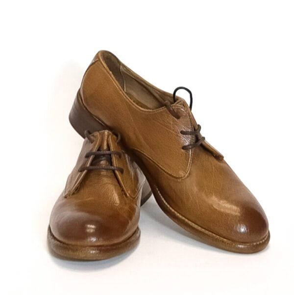 Women's leather shoe