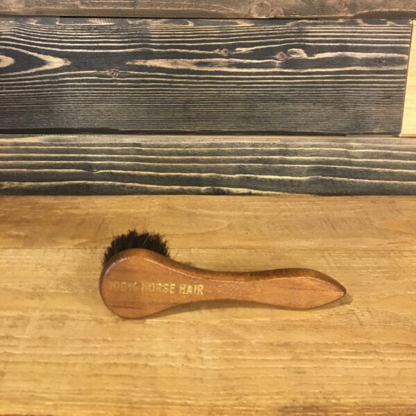 SPAZZOLA DA SCARPE PICCOLA IN CRINE DI CAVALLO SCURA ANTIGRAFFIO PER LUCIDARE - immagine 2