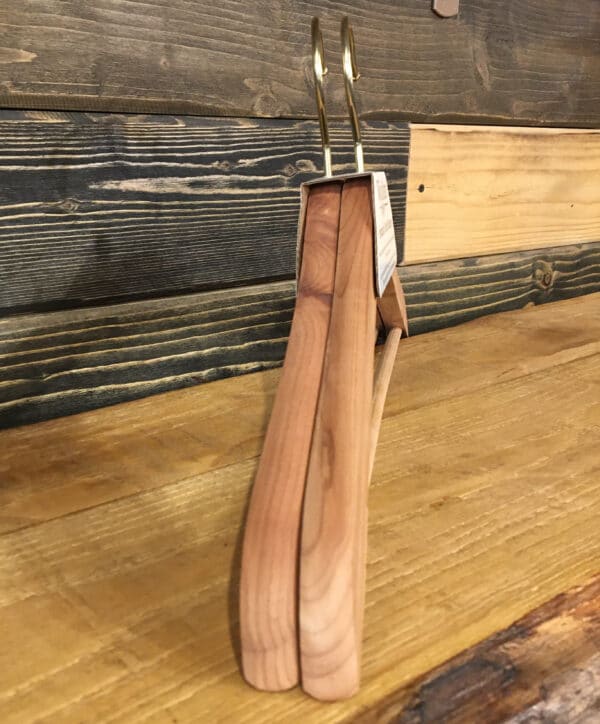 WOODEN HANGERS - Image 3