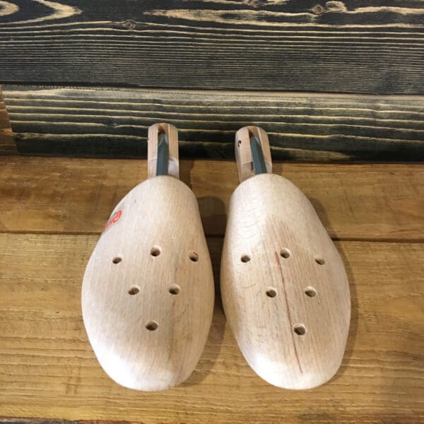 Tendiscarpe in legno - immagine 7