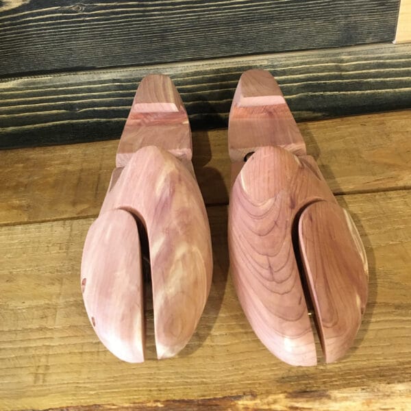 Tendiscarpe in legno di cedro - immagine 6
