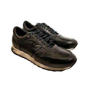 Men's leather sneakers