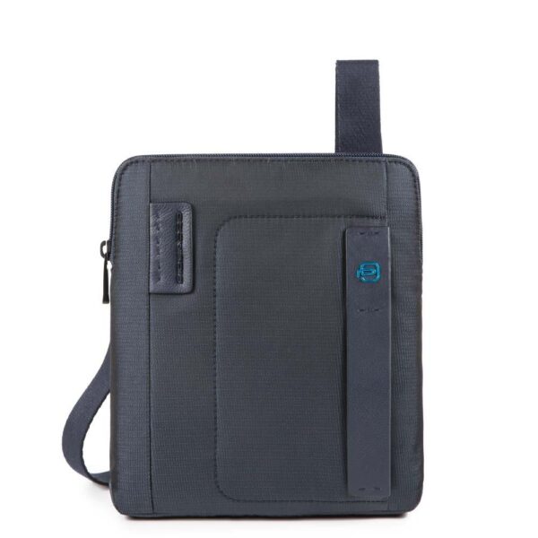 Fabric bag carrying the Piquadro Air pads®