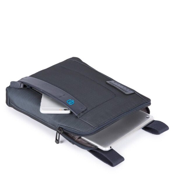 Fabric bag carrying the Piquadro Air pads® - Image 2
