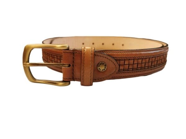 Men's belt with braiding