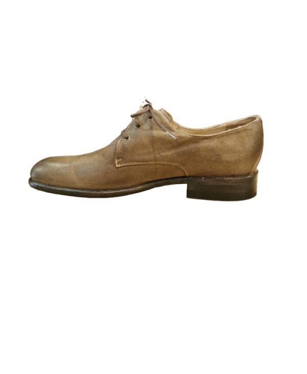 Scarpa stringata da uomo in pelle effetto Nabuk - immagine 3