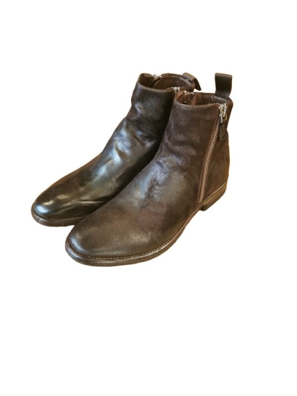 Stivaletto da donna con zip in pelle rovesciato - immagine 5