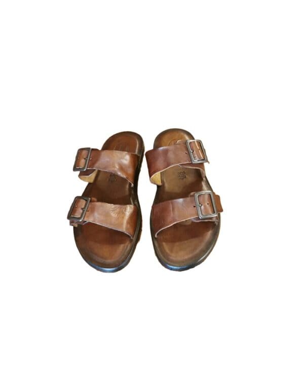 Leather slipper with buckles for men
