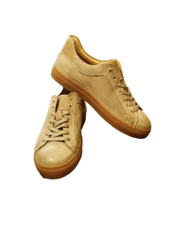 Sneaker in pelle effetto camoscio