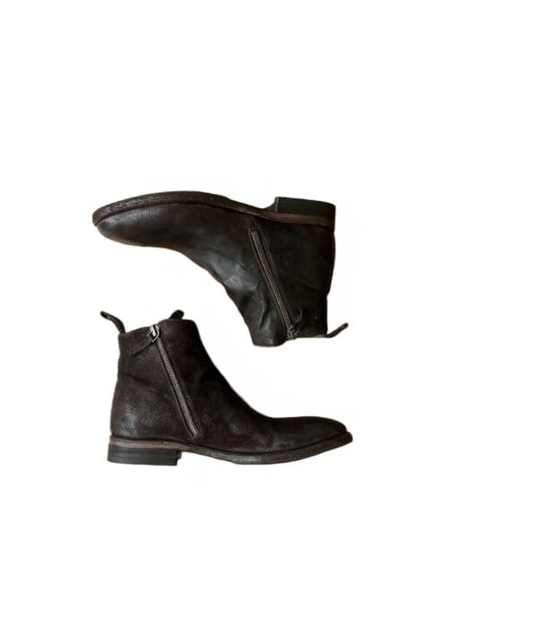 Stivaletto da donna con zip in pelle rovesciato - immagine 2